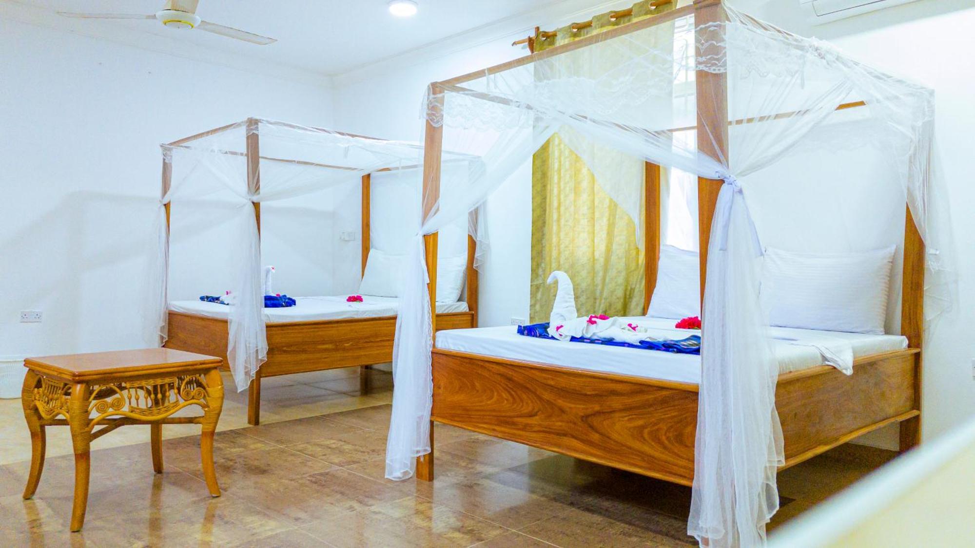 Sands Inn Hotel Pwani Mchangani Exteriör bild