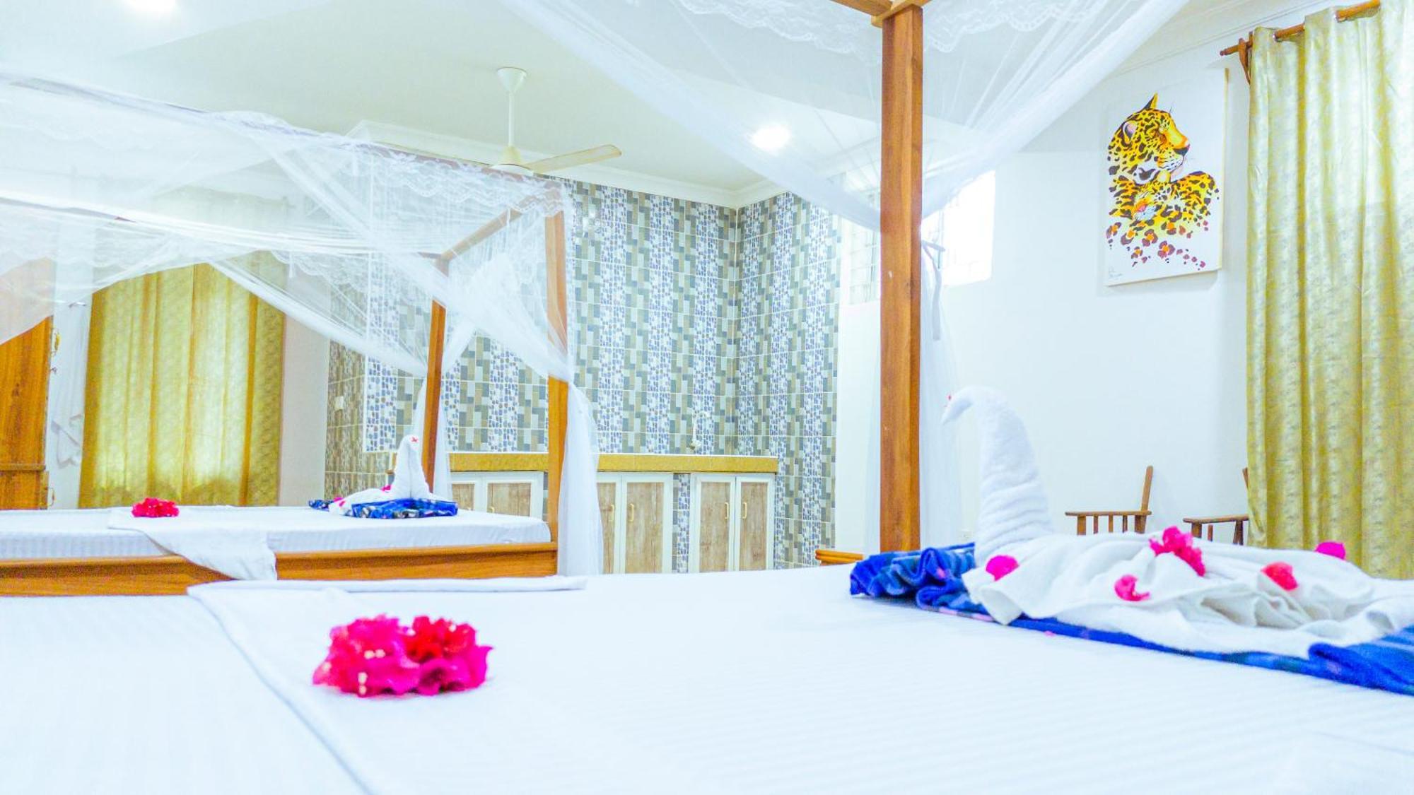 Sands Inn Hotel Pwani Mchangani Exteriör bild